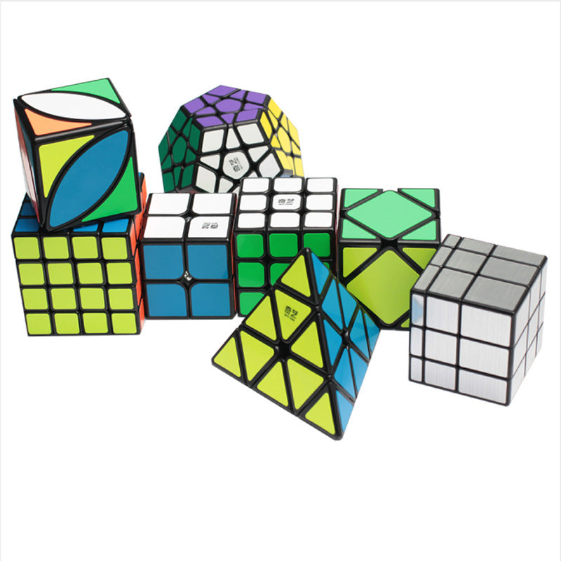 Puzzle Cubes 8 in 1 (similar to a Rubiks cube)